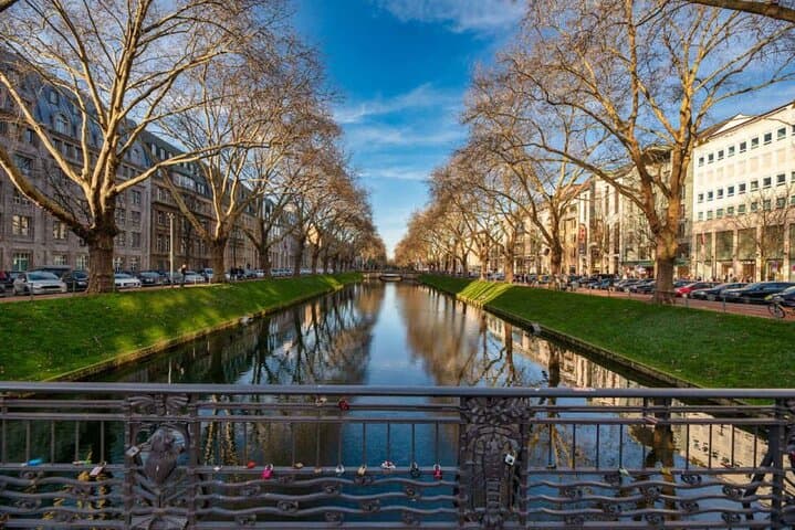 Best of Düsseldorf: Guided Tour of the Historic City Center 5