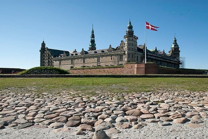 E Biking Adventure to Kronborg Castle 4