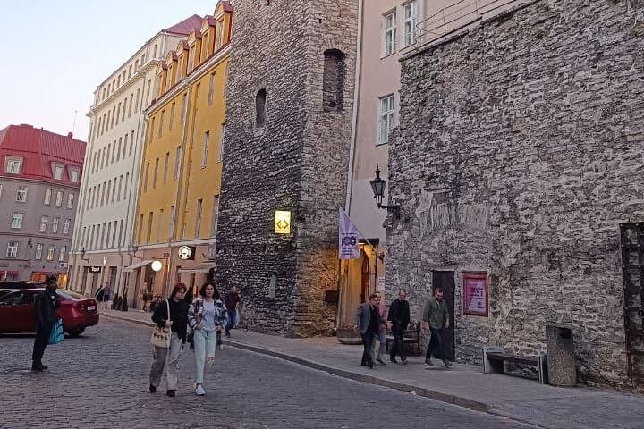 Old Tallinn Highlights & its Medieval Past 4