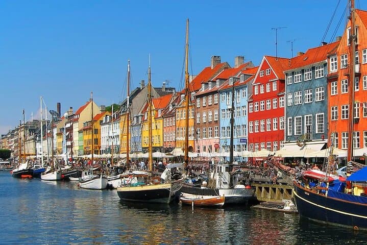 Private Copenhagen Tour with Gitzmo Boat 4