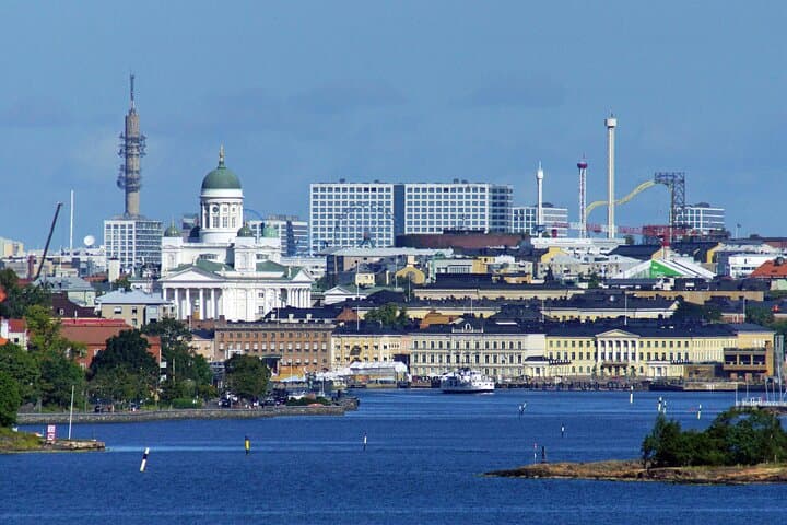 Explore Helsinki in Portuguese with a PRIVATE guide 4