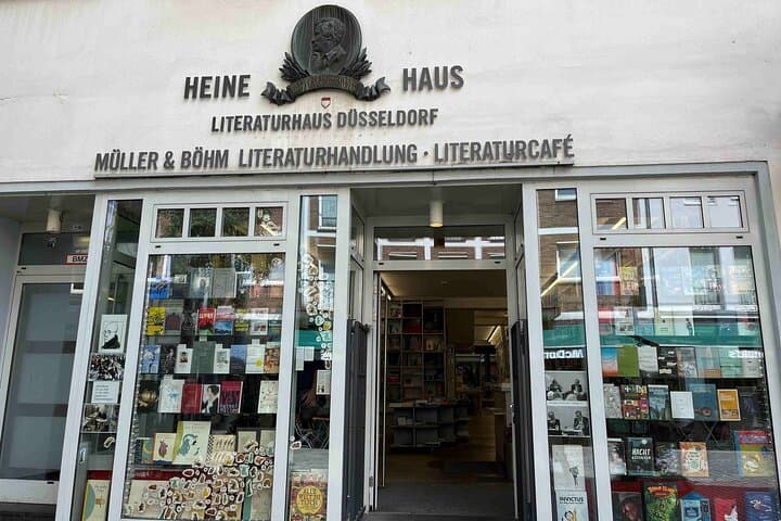 Delightful Düsseldorf Audio Guide: Old Town Historical Highlights 4