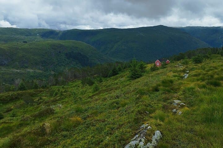 Mountain Hike to Traditional Cabin 2