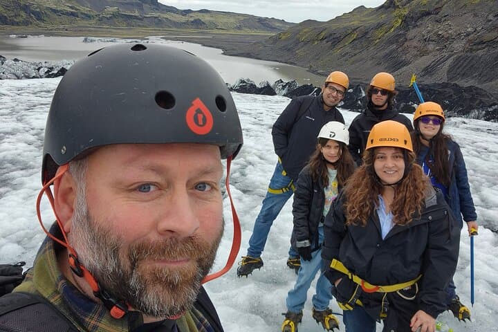 Private Day Tour: Explore Iceland’s South Coast & Glacier Hike