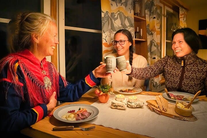 Northern Light Tour with Sami Dinner 2