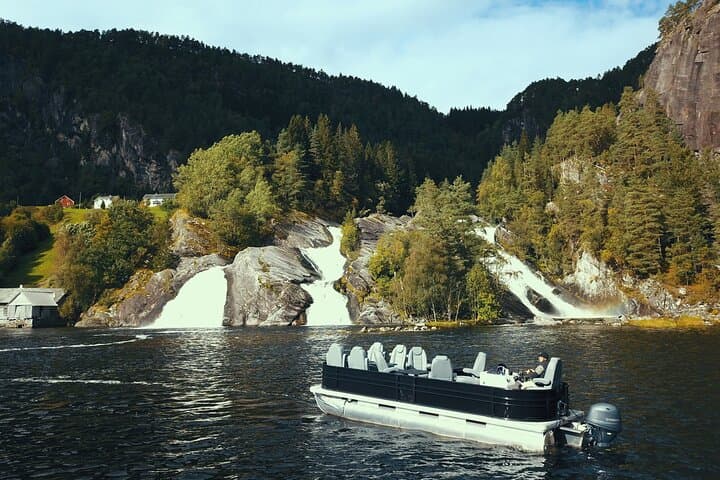 Private Fjordcruise by Luxury Pontoon Boat - Bergen Fjords 4
