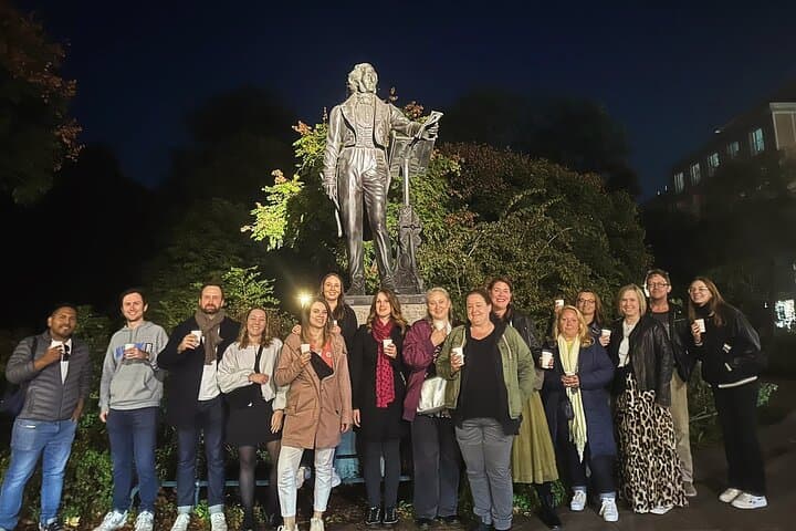 Private Düsseldorf Nightlife Tour: Shots & Club Entry 2