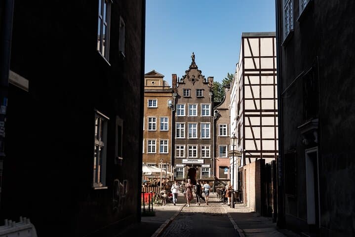 A Two Hour Walking Tour in Old Town Gdansk 4