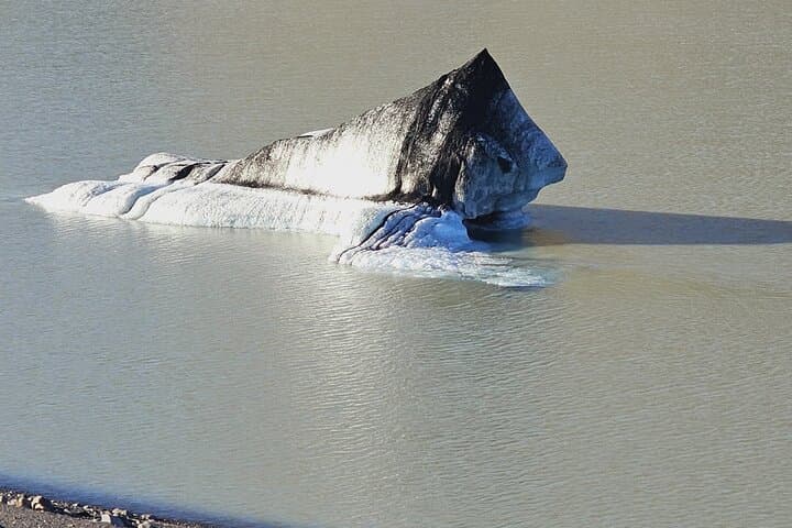 Diamond Beach and Jökulsárlón Day Tour with Boat Ride(Optional) 3