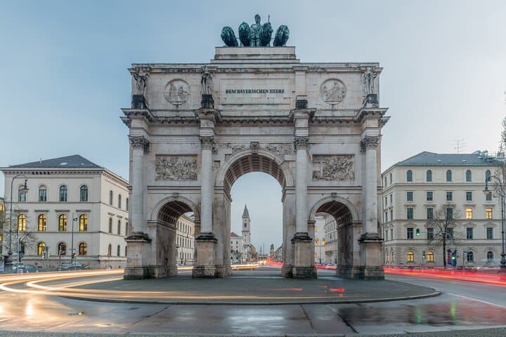 Private transfer from Nuremberg to Munich with 2h for sightseeing 4