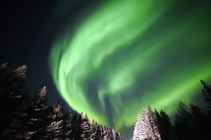 Private Group: Northern Lights Hunt 4x4 SUV with Aurora guarantee 2