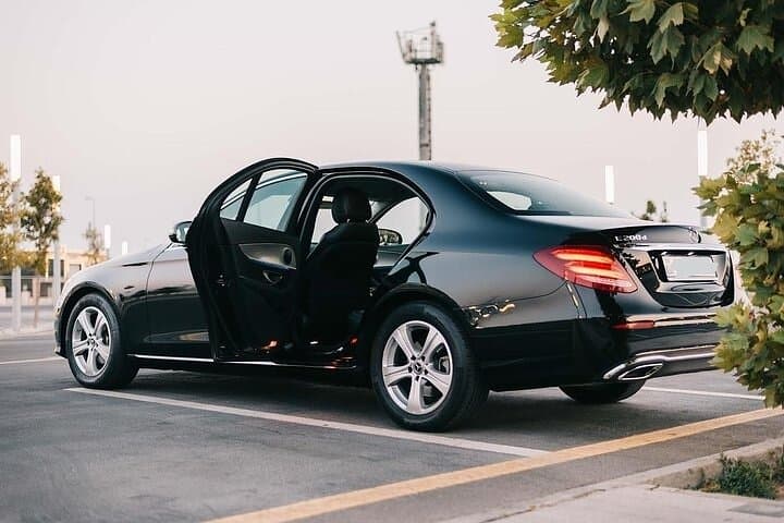 Arrival Private Transfer Helsinki airport HEL to Helsinki by Car