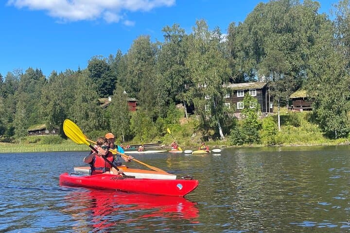Half- day trip from Oslo: Kayak and Canoe Tour in Lake Bogstad 4