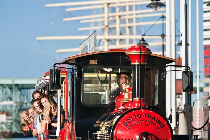 Gothenburg Old Town Sightseeing Tour