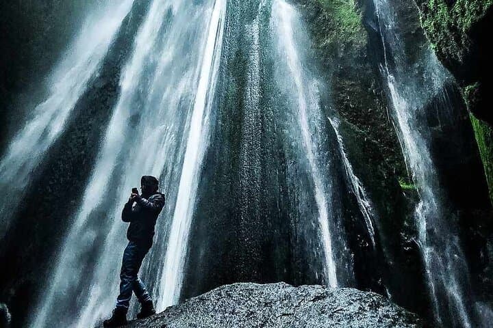 Private Thorsmork Day Hike by Super Jeep