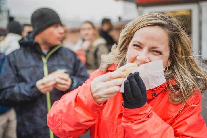 Akureyri Food Walk With 4-5 Tastings and a Local Guide 2