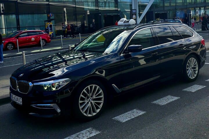 Poland Private Transfer from Gdańsk Airport to the City Center 2