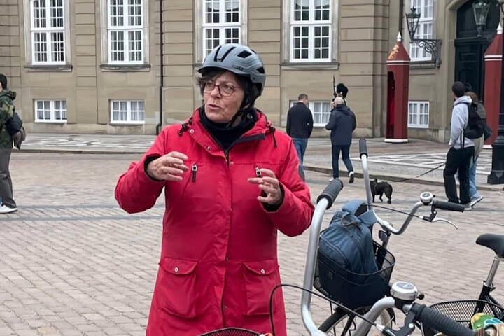 2.5 Hour Must See Bike Tour Adventure in Copenhagen 2