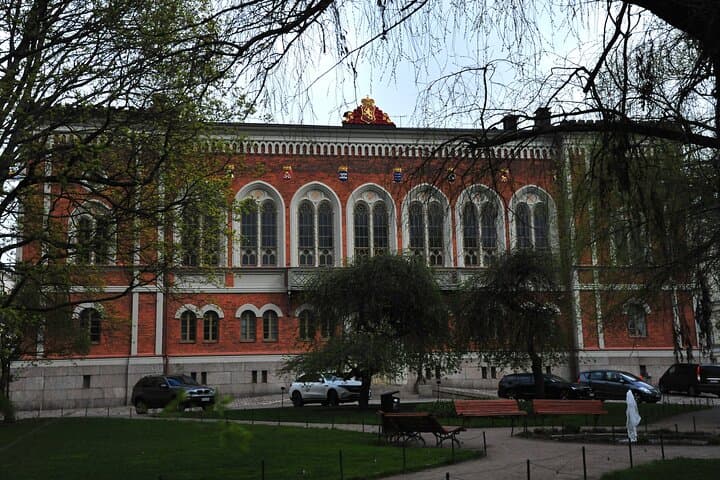 Helsinki Free Walking Tour en Español Small Group 5