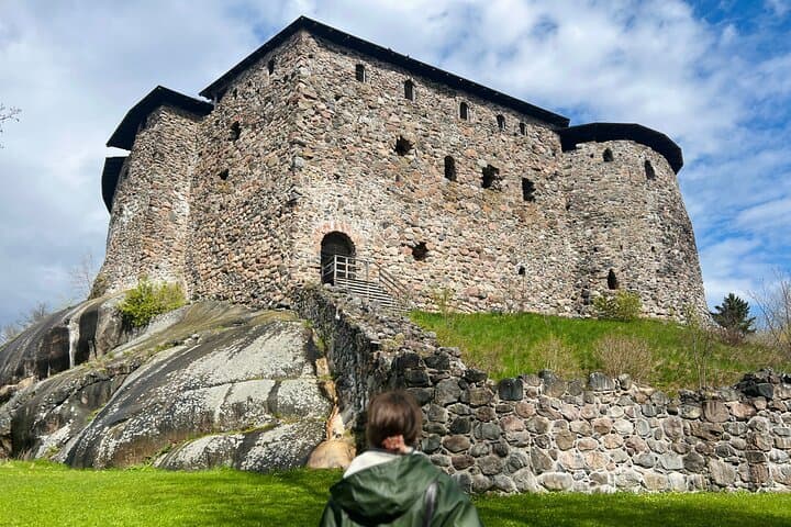 Stones & Slices: Raasepori Castle Ruins, Ekenäs Old Town & Pizza
