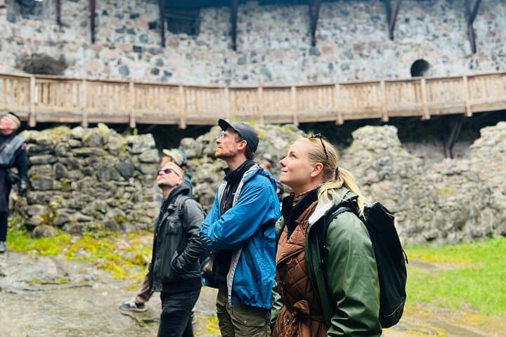 Stones & Slices: Raasepori Castle Ruins, Ekenäs Old Town & Pizza 2