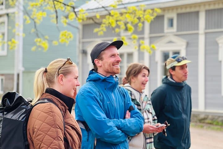 Stones & Slices: Raasepori Castle Ruins, Ekenäs Old Town & Pizza 5