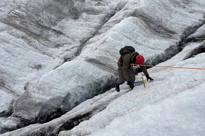 Glacier Adventure at Sólheimajökull 3