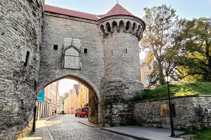 Tallinn Old Town Private Walking Tour with Native Estonian Guide 2