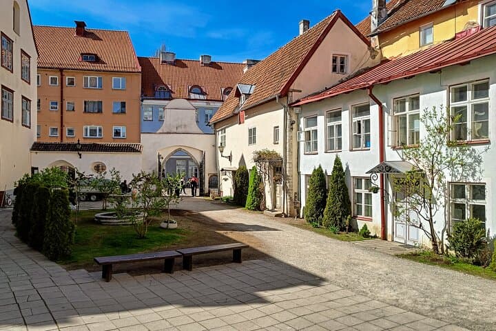 Tallinn Old Town Private Walking Tour with Native Estonian Guide 4