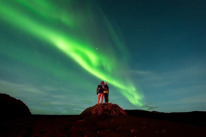 Reykjavik Private Northern Lights Tour with Pro Photographer 4