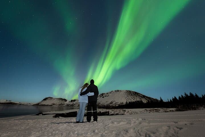 Reykjavik Private Northern Lights Tour with Pro Photographer 5