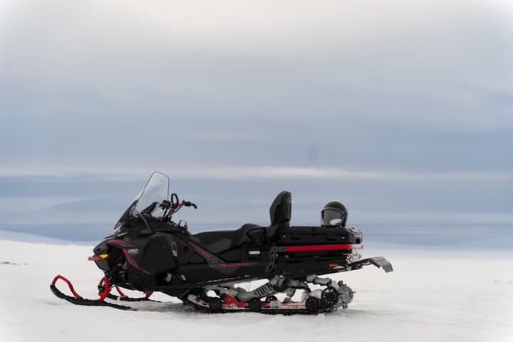 Snowmobile Tour in Kiruna 4