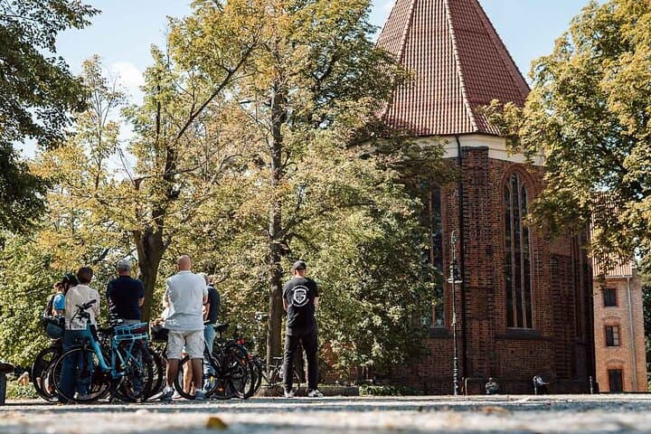 Poznań Highlights on a Guided Bike Ride 4