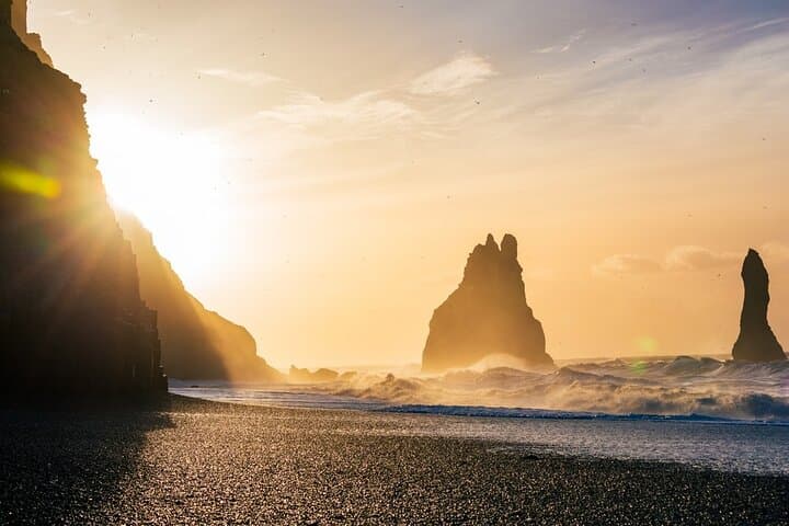 Iceland: Diamond Beach Glacier Lagoon Black Sand Beach 冰岛冰河湖中文一日团 5