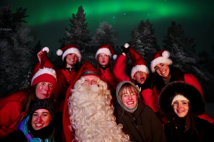 Rovaniemi: Meet Santa Claus & Northern Lights Experience
