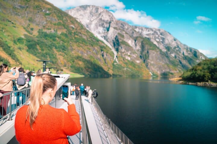 Bergen: Legendary Flam Railway & UNESCO Fjord Cruise w/ lunch 3
