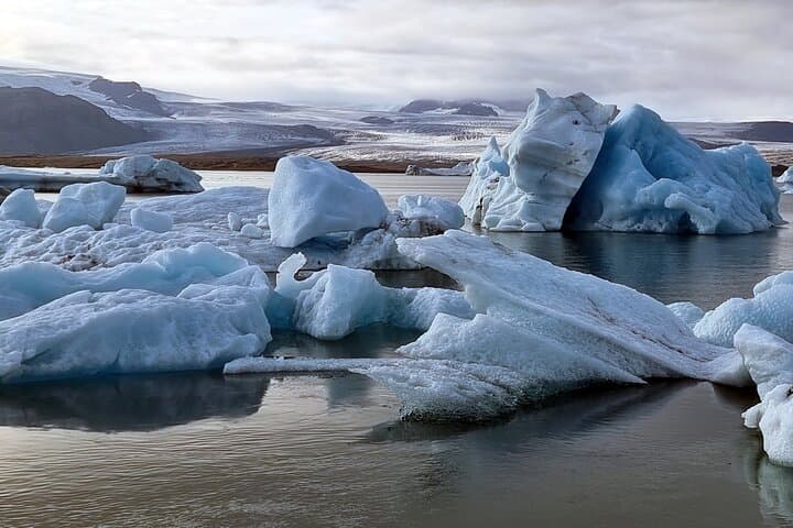 Glacier Lagoon & South Coast. Private Day Tour