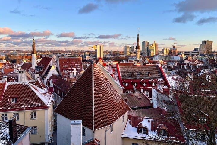 Guided Tallinn Old Town Walking Tour 2