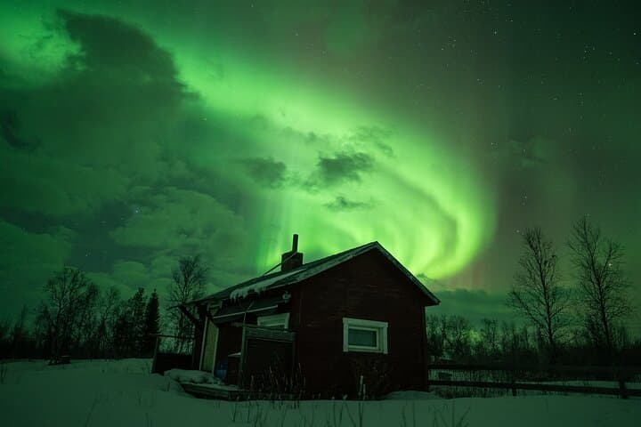 Northern Lights Hunting Photography Tour in Rovaniemi Finland 3