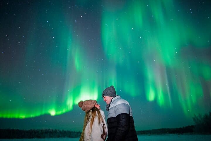 Rovaniemi: Guaranteed Northern Lights Group Tour - Photography 5
