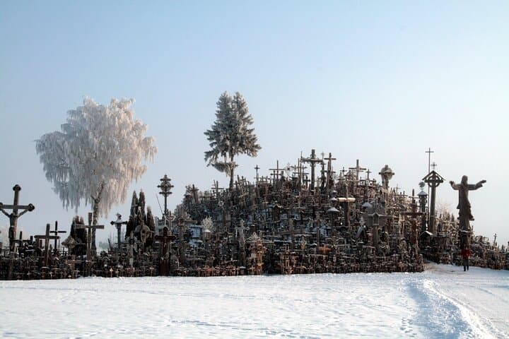 Hill of Crosses and Jelgava Gems Tour - 2 countries in 1 day 2