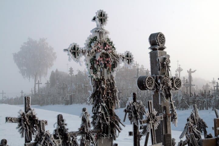 Hill of Crosses and Jelgava Gems Tour - 2 countries in 1 day 4