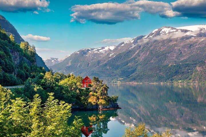 Bergen: Easy Hike to Bondhus Glacier Lake w/Lunch in Rosendal 4