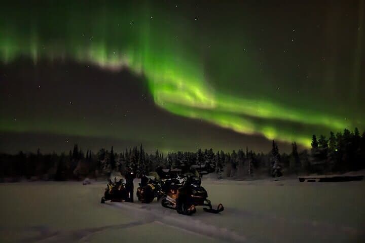 Northern Light Snowmobile Tour in Kiruna 4